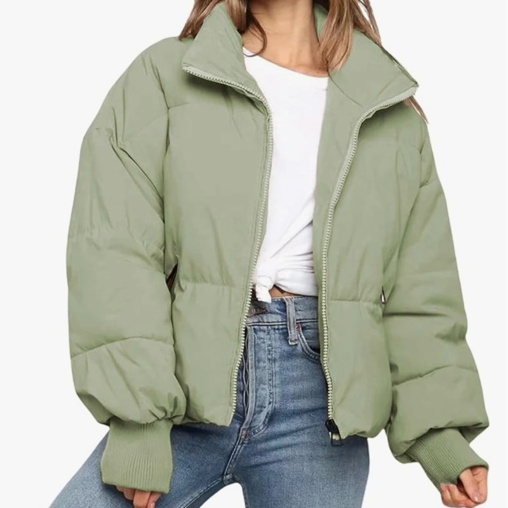 NWT Green Uaneo‎ Oversized Puffer Jacket with collar, zipper and pockets women’s
